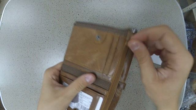 Мужской кожаный кошелек Contacts смотреть онлайн