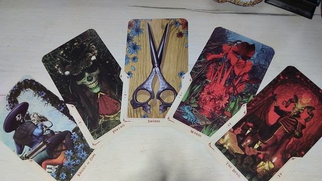 Расклад Таро ЧТО МЕНЯ ЖДЕТ В БУДУЩЕМ смотреть онлайн