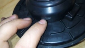 КАК ДОСТАТЬ МОТОРЧИК ПЕЧКИ Hyundai тех годов)