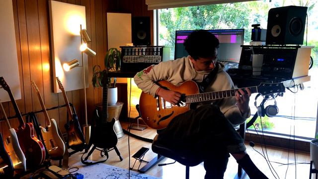 Gibson ES-335 vs. Sadowsky Semi-Hollow vs. Gibson ES-175 - Jazz Guitar Comparison with Ravi Campbel смотреть онлайн