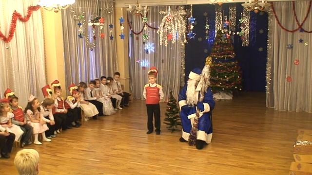 2011 12 26 Новогодний праздник Группа №10 часть 2 смотреть онлайн