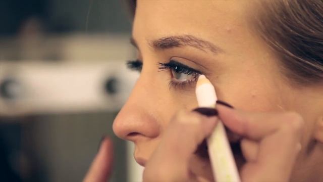 Идеальные стрелки в макияже. Урок от визажиста #4 смотреть онлайн