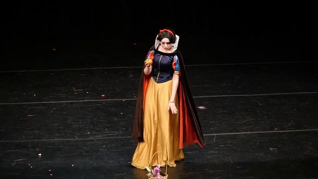 3 8 ДЕФИЛЕ НЕАЗИЯ № 4 Дисней Белоснежка Vickiegrey, Москва смотреть онлайн