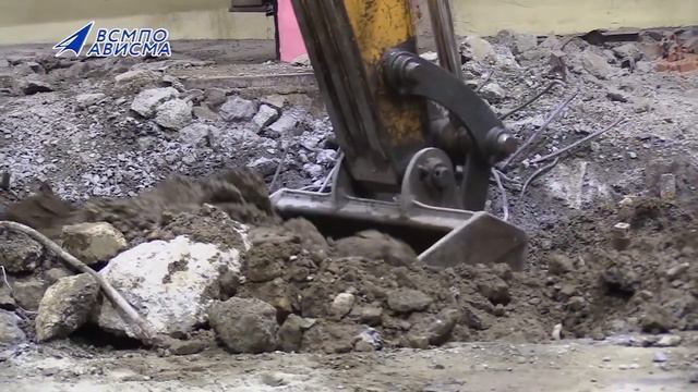 Будни ВСМПО. Строительство фундамента для нового шлифовального станка в цехе № 16 смотреть онлайн