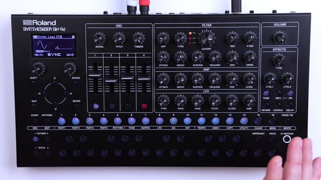 ROLAND SH-4d // Rolands best synthesizer groovebox yet?! смотреть онлайн