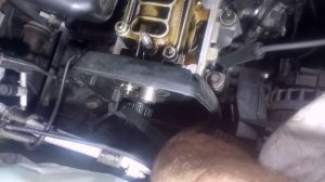 Замена маслосъёмных колпачков Лада Гранта без снятия гбц