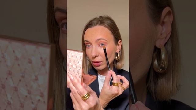 Макияж с красной помадой, продуктами от Charlotte Tilbury #советывизажиста #бьютисоветы смотреть онлайн
