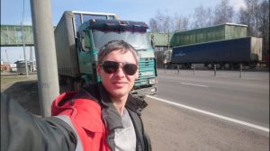 Чинюсь, ломаюсь, но двигаюсь! Везу лес