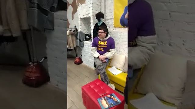 В магазине Москва  земляной вал 25