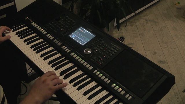 Passenger - Let Her Go cover on Yamaha psr-s950 смотреть онлайн