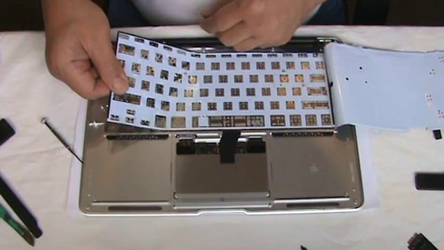MacBook Air 13 2011 A 1369 Keyboard Replacement Part 6/14