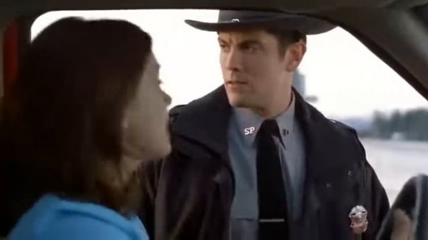 Final Destination 2 (2003) - Route 23 pile up accident eventually happens even after Kimberly's tr