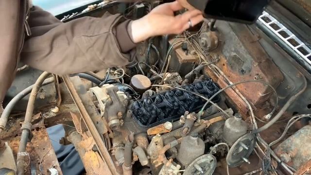 Dragging A 1971 MGB Out Of The Woods After 20years! Will It Run? Part 2