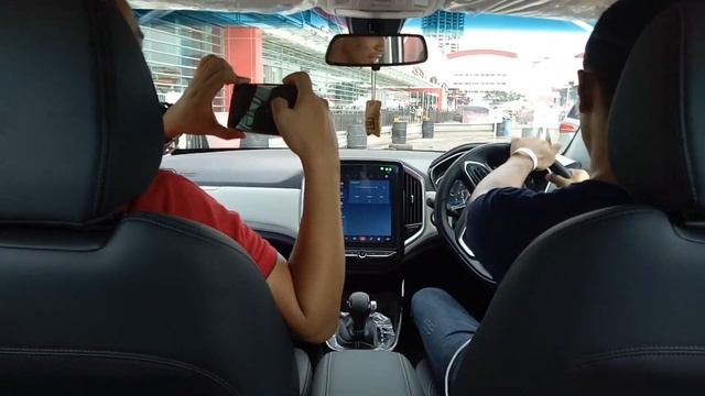 Test Drive beneran Wuling Almaz Turbo di Telkomsel Indonesia International Motor Show 2019 смотреть онлайн