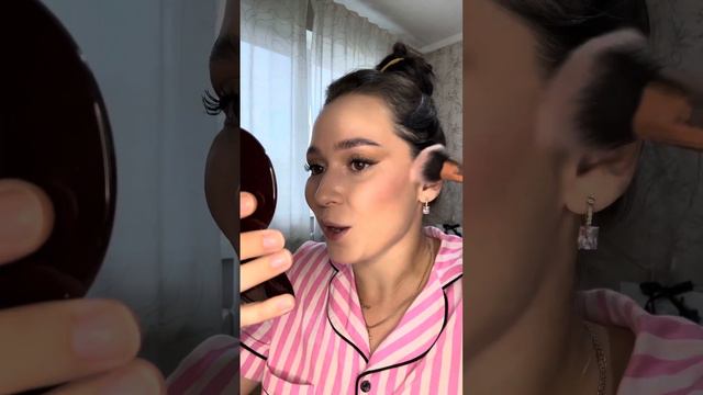 Красивый аналог румян DIOR в 001 оттенке смотреть онлайн