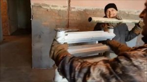 Как открутить пробку на чугунной батарее