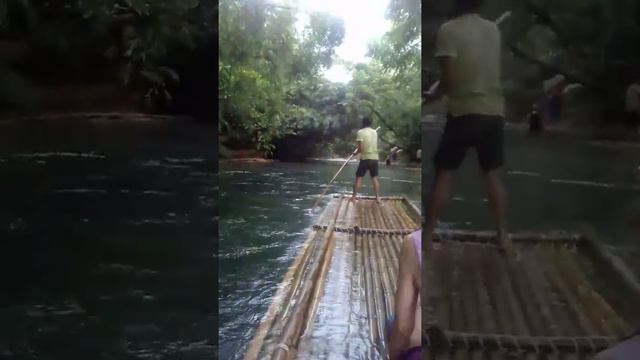Чуть не перевернулись на плоту. смотреть онлайн