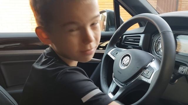 Артём превратил VW Touareg 2 в VW Touareg 3(2018!) Смотрите фокус- обзор! 0+ смотреть онлайн