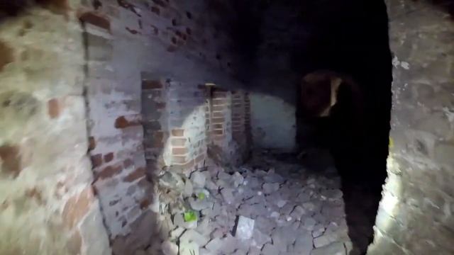 The Hidden Fort, NO GYPSIES THIS TIME - Midweek Mini-Vid смотреть онлайн