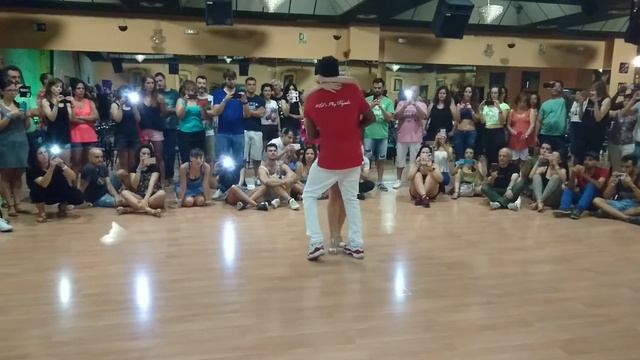 Jojo Y Mickaela Cali Kizombero смотреть онлайн