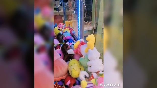 Автомат с Игрушками, Хватайка. Играем в три автомата. Как всегда доставать игрушки. смотреть онлайн