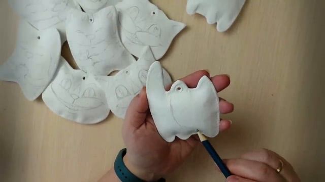 Очаровательные КОТИКИ ИЗ яичных ЛОТКОВ в технике "глиняная шпатлевка". Ёлочные игрушки - подвеска смотреть онлайн