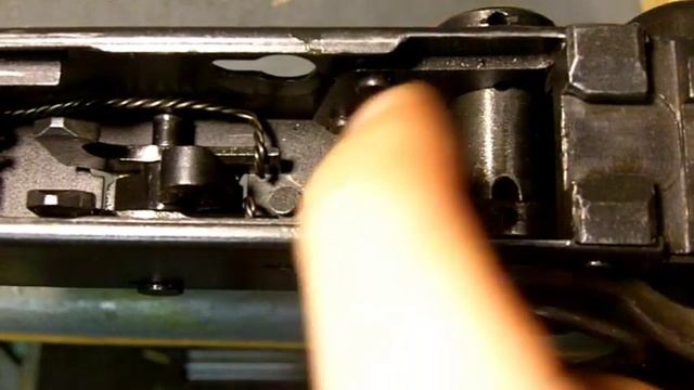 AK 47 Underfolder Stock Assembly / installation (close up) смотреть онлайн