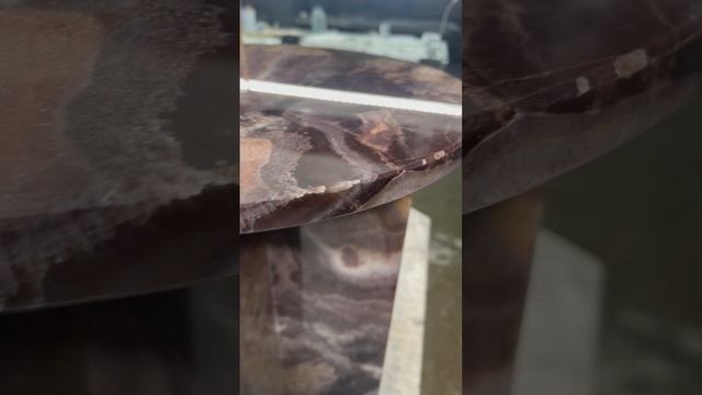 Столик из натурального мрамора. Мебель из камня на заказ. смотреть онлайн