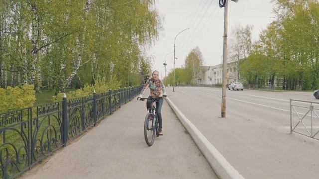 НА РАБОТУ НА ВЕЛОСИПЕДЕ смотреть онлайн