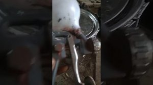 Плевки краскопульта. Воздух в бочке. Причина, устронение