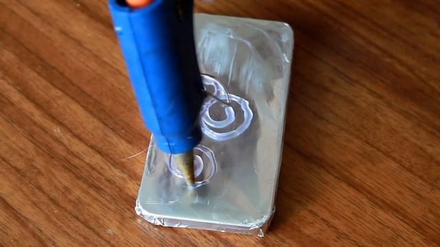 Чехол для телефона из горячего клея и лака / Своими руками смотреть онлайн