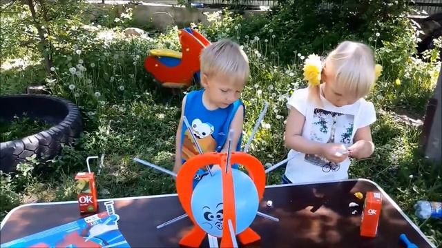 БУМ! БУМ! БАЛУН ИГРА РАСПАКОВКА !ЕДИМ СЛАДОСТИ! ИГРАЕМ! смотреть онлайн