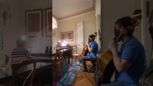 Preludio N 1 JS Bach Mashup Ave María Gounod por María Herrera Vegas & Esdras Campos смотреть онлайн