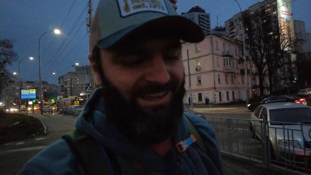 Нельзя просто так взять и слетать в Украину. Приключения при перелётах смотреть онлайн