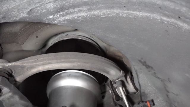 Mercedes S Class W221 & CL550 4MATIC | How to Replace the Front Air Strut Suspension смотреть онлайн