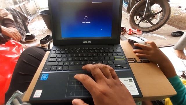 NOTEBOOK REKOMENDASI HARGA 6 JUTAAN | ASUS E210MA0 смотреть онлайн