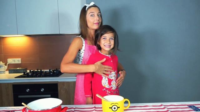 Детская Песенка про Кашу/Мама готовит на завтрак кашу для Эмилюши