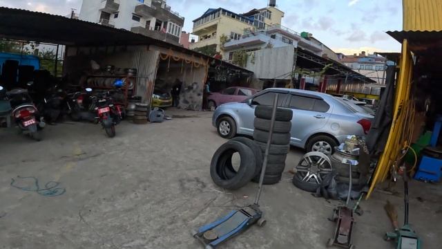 OXYGEN VANDA NITROGEN HALUKO HUNXA?Vlog 20@Bharatkc_Official || Bike Ko Tyre Ma Liquid Halidiya? смотреть онлайн