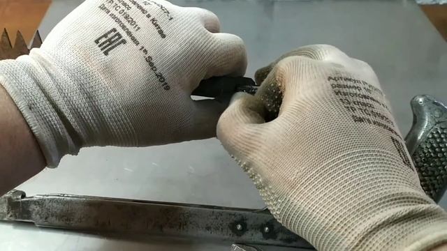 Не выбрасывайте старую двуручную пилу,она еще послужит смотреть онлайн