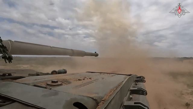 Подготовка экипажей танков Т-80 и Т-90 смотреть онлайн
