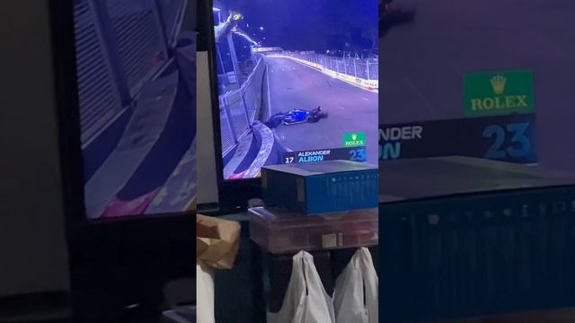 ALEXANDER ALBON INCIDENT | 2022 F1 SINGAPORE GP смотреть онлайн