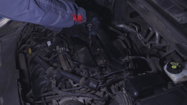 Замена свечей зажигания Ford Mondeo 2,0 Duratec HE