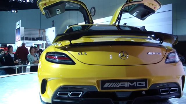 Mercedes Benz AMG SLS Black Series смотреть онлайн