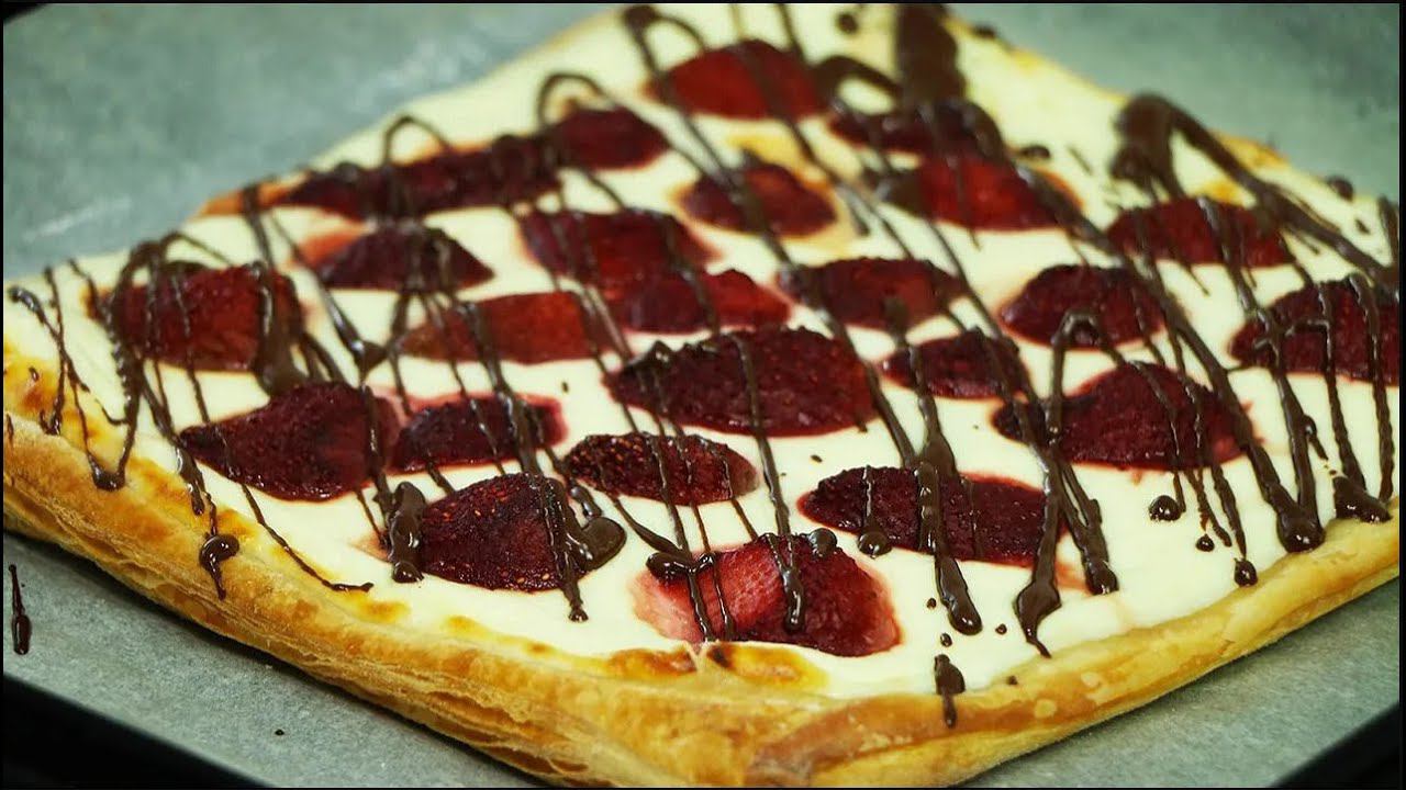 Быстрый пирог к чаю из слоеного теста. Пирог с творогом и клубникой смотреть онлайн