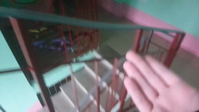 Почему подъезды наших новостроек выглядят так? смотреть онлайн