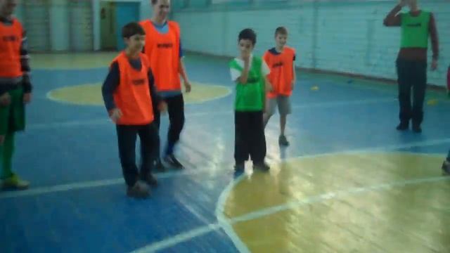 Футбольная Академия "Пилигрим", тренировка 28.11.15 (видео№6) смотреть онлайн