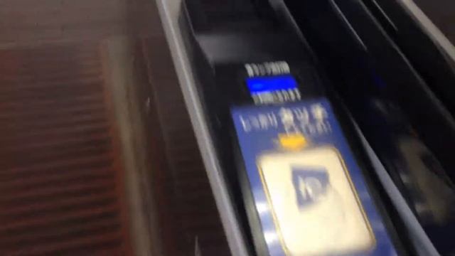 Прохождение через турникет японского метро смотреть онлайн