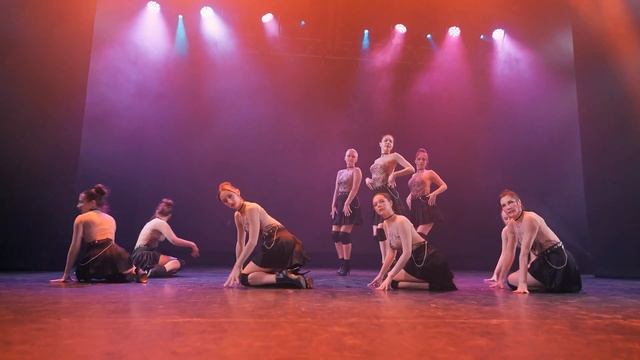 Деньщикова Анастасия. Foxies смотреть онлайн