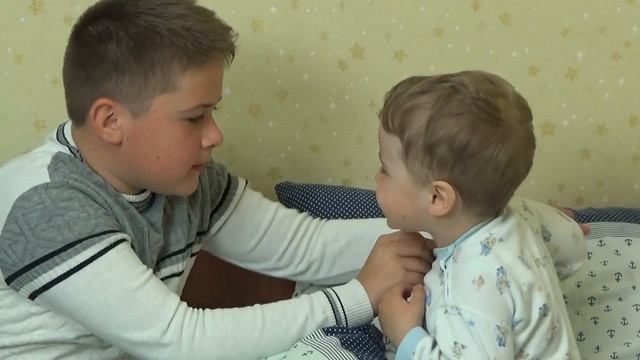 АНДРЮША ХОЧЕТ идти в садик... ОБХИТРИЛ БРАТА. смотреть онлайн