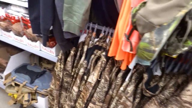 MIDNIGHT HIDE AND SEEK AT WALMART! смотреть онлайн